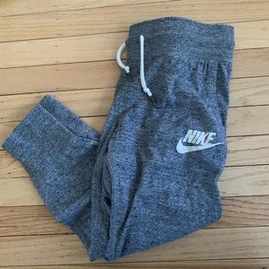 Nike joggers grey